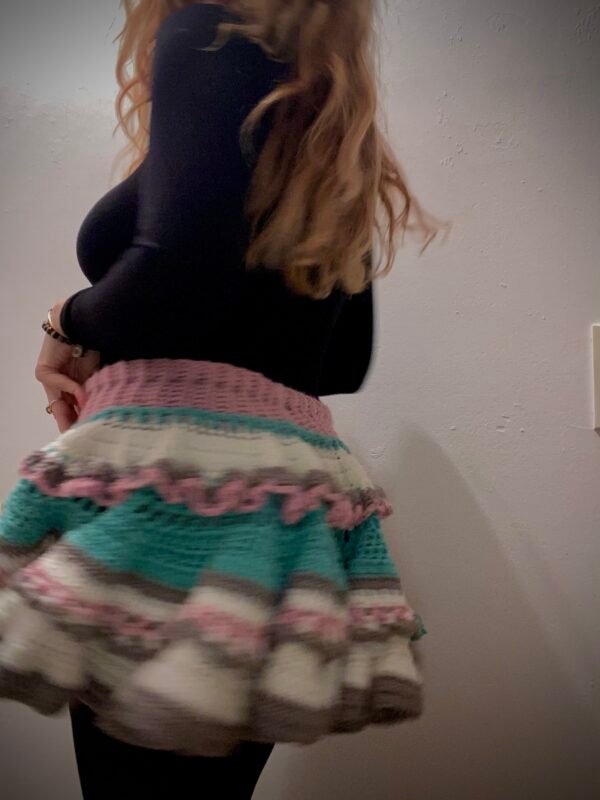 Crochet ruffle skirt – Image 4