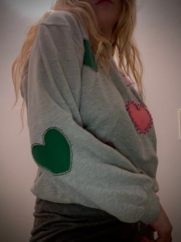 Sweatshirt cœurs – Image 4